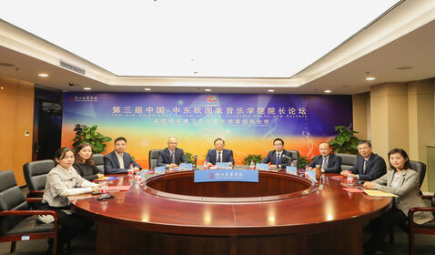 通力合作、共克時(shí)艱，開(kāi)創(chuàng) ...