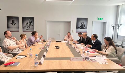 院長王瑞一行出訪匈牙利、瑞士