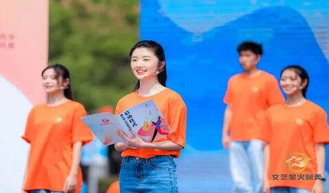 把藝術(shù)帶進(jìn)田野鄉(xiāng)村，我校 ...