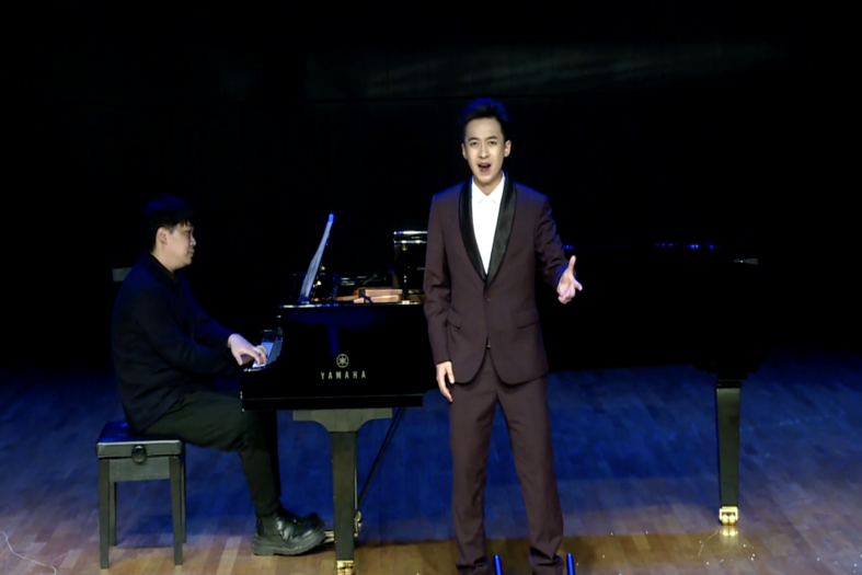 《鷹翔》 閻肅詞 姚明曲 胡廷江編配 演唱者：周先揚(yáng)